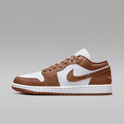 Air Jordan 1 Low Women's Shoes. Nike JP